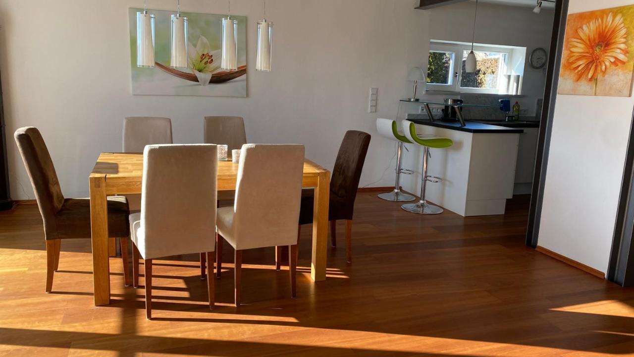 Fewo Luxus Wohnung Im Eigenen Ferienhaus, 120 Qm, Naehe Regensburg Mit Balkon, Terrasse & Garten, Gute Zuganbindung Laaber Экстерьер фото